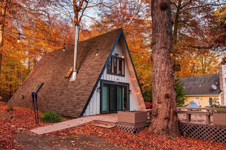The 7 Best Cozy Treehouse Rentals In Michigan (Updated 2023)