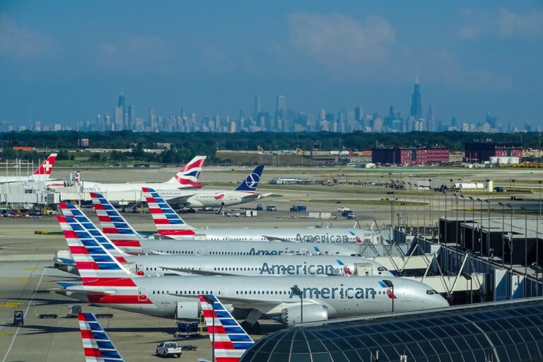 American Airlines vs. United Airlines: Comparing The Top Two Carriers