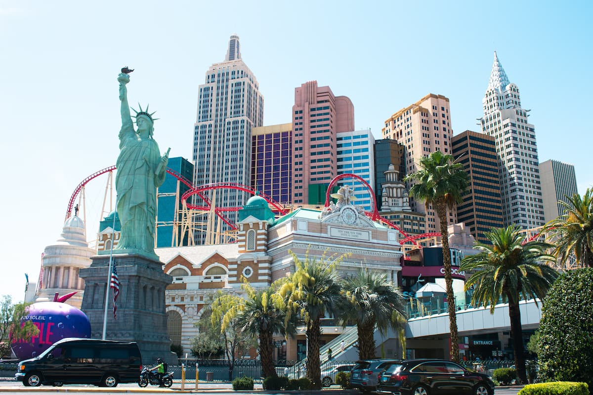 Replica of Statue of Liberty in front of a building in Las Vegas. 